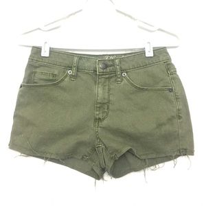 Universal thread green denim shorts 00/24R EUC